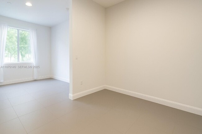 Foto del edificio - 541 NW 33rd St