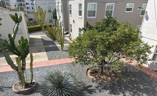 Foto del edificio - 3523 Park Blvd