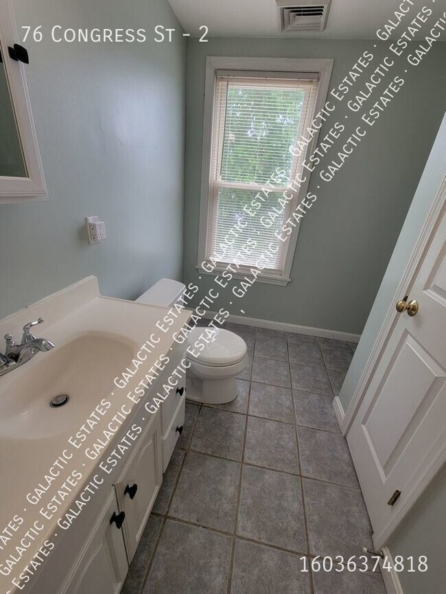 Building Photo - West side 2 bedroom 1 bath 2nd floor