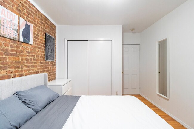 Foto del edificio - 1415-1423 Lexington Avenue-SI ID1032075P