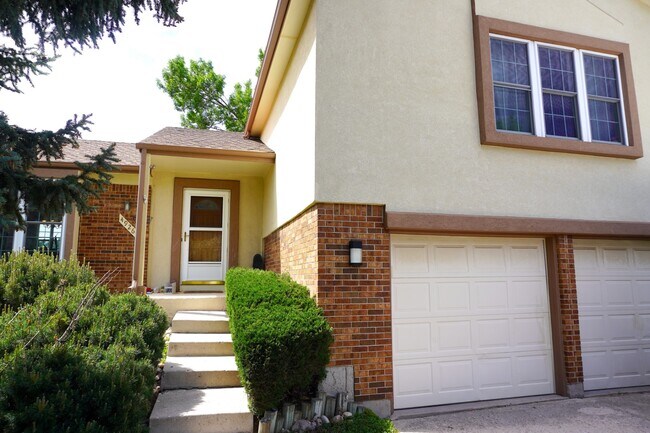 Foto del edificio - 4926 Harvest Rd
