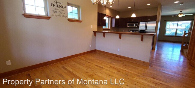 Foto del edificio - 3 br, 2.5 bath House - 4236 Monroe St Unit #E