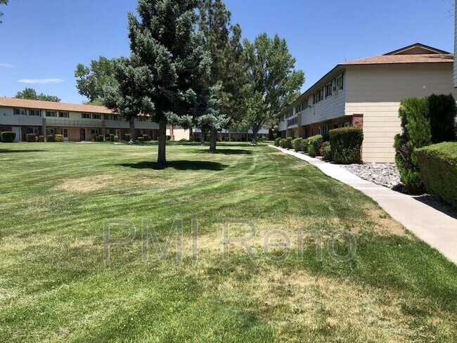 Foto del edificio - 454 Smithridge Park