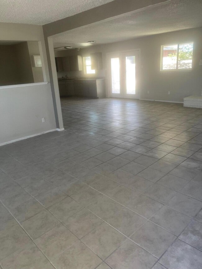 Foto del edificio - 3629 Colville Dr