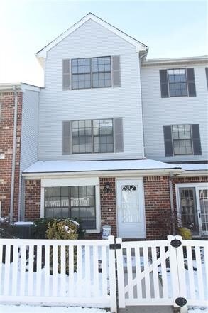 Building Photo - 15 Covington Ct