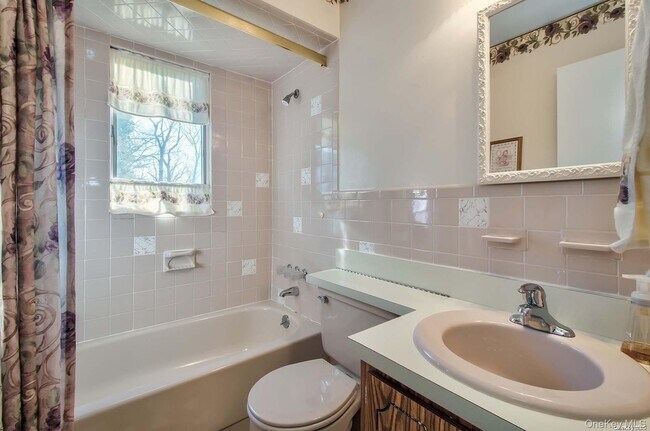 Foto del edificio - 450 Lenox Rd