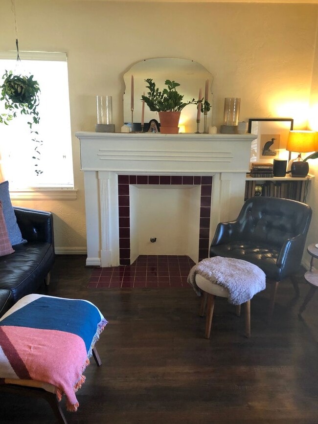 Photo - 209-211 Tennant Apartment