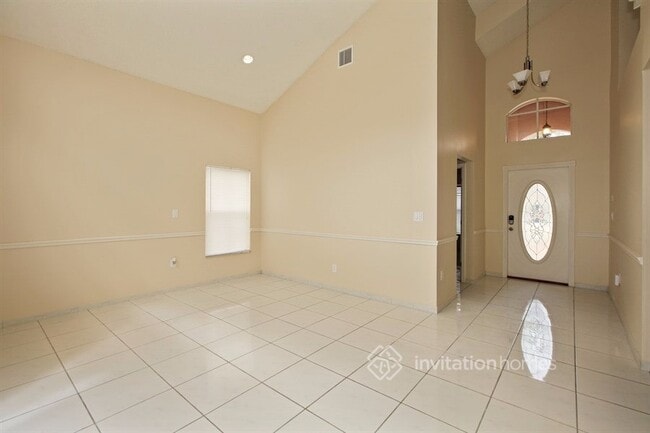 Building Photo - 3940 SW 153rd Ave