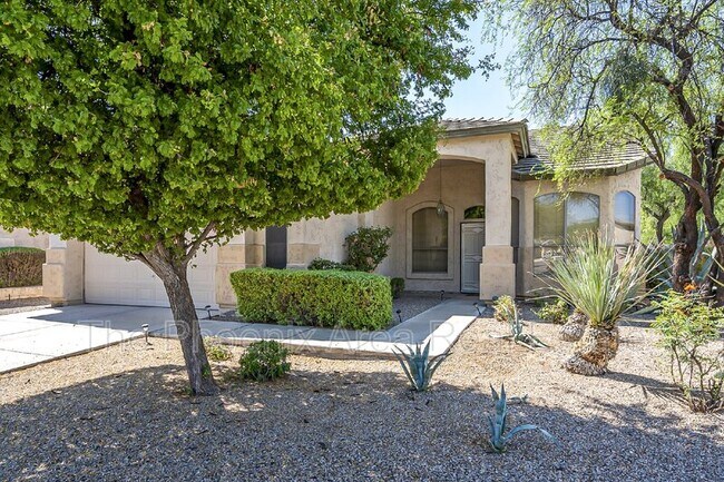 Building Photo - 7237 E Gallego Ln