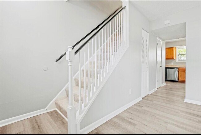 Foto del edificio - 3500 Warwick Dr