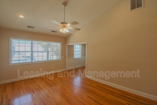 Photo - 180 Line St Apartment