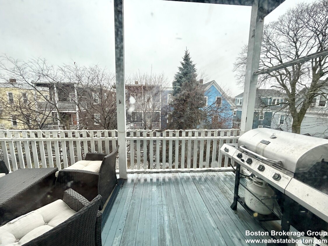 20 Dawes St Unit 3, Boston, MA 02125 20 Dawes St Boston, MA