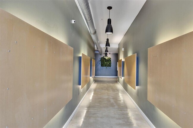 Foto del edificio - 2235 E 6th St