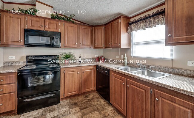 Foto del edificio - 2 Bedroom 2 Bath $750