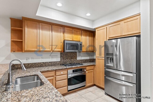 Foto del edificio - 2112 Sheffield Dr