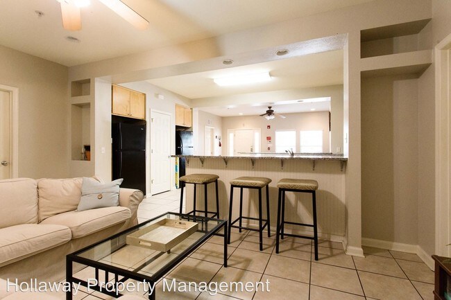 Building Photo - 1702 W Call