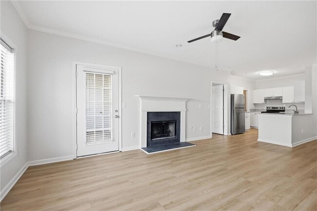 Building Photo - 701 Vinings Forest Ln