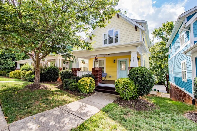 Building Photo - 315 Woodvale Pl