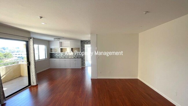 Foto del edificio - Downtown Walnut Creek! 3rd floor 2 master ...