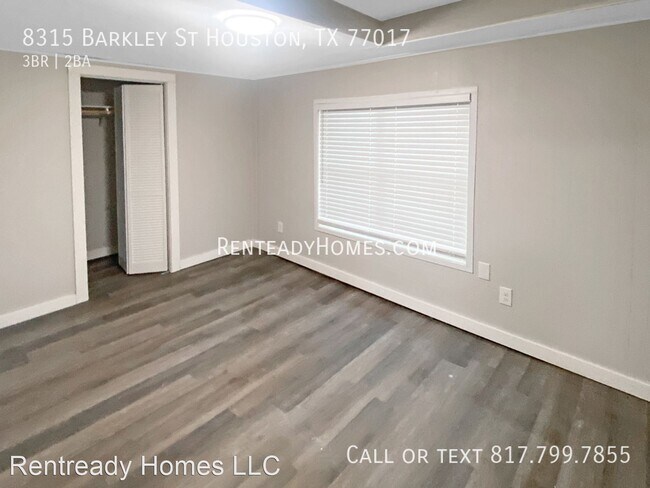 Building Photo - 3 br, 1.5 bath House - 8315 Barkley St