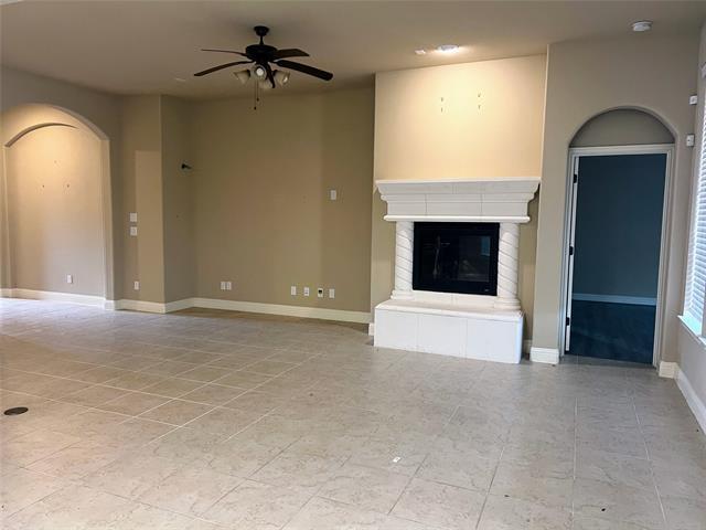 Building Photo - 1001 Summer Ln