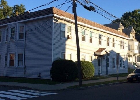 Building Photo - 88 Lockwood Ave