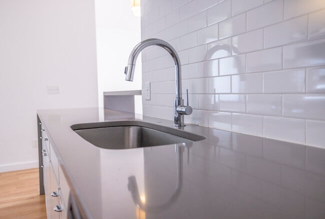 Building Photo - 2025 Ionosphere St