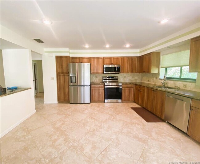 Foto del edificio - 2520 SW Bobalink Ct