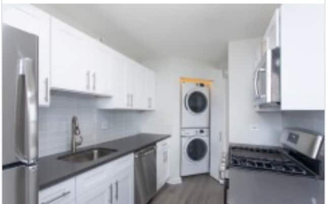 Photo - 550 N State St Apartment