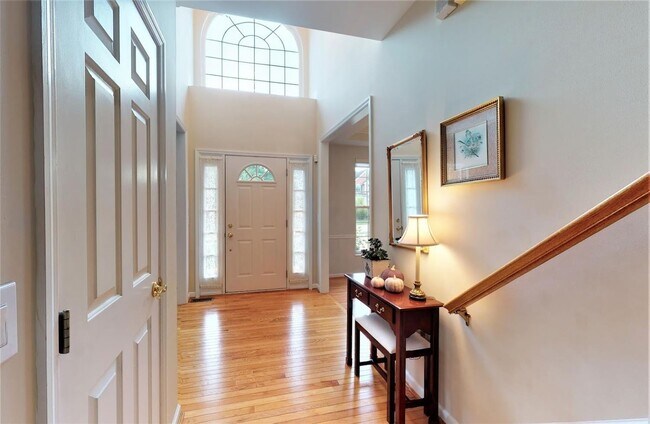 Foto del edificio - 6175 Cloverwood Dr