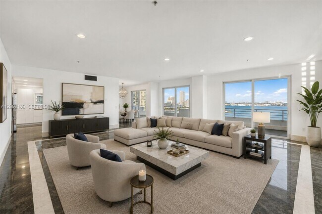 Foto del edificio - 1402 Brickell Bay Dr