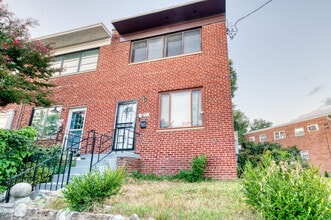 Building Photo - 41 Tuckerman St NW