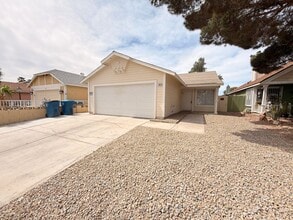 Building Photo - 1593 Teardrop St