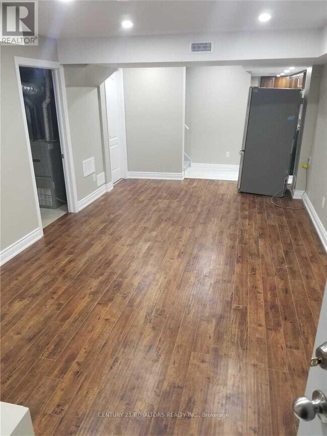 4 Meadowcrest Ln, Brampton, ON L7A 0S5 House for Rent in Brampton, ON