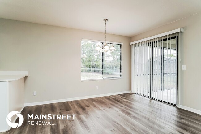 Building Photo - 1513 NE Van Loon Ln