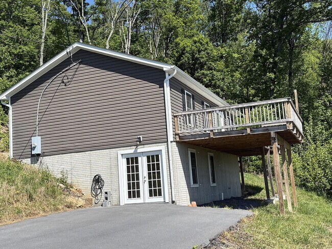 Foto del edificio - SINGLE FAMILY HOME
