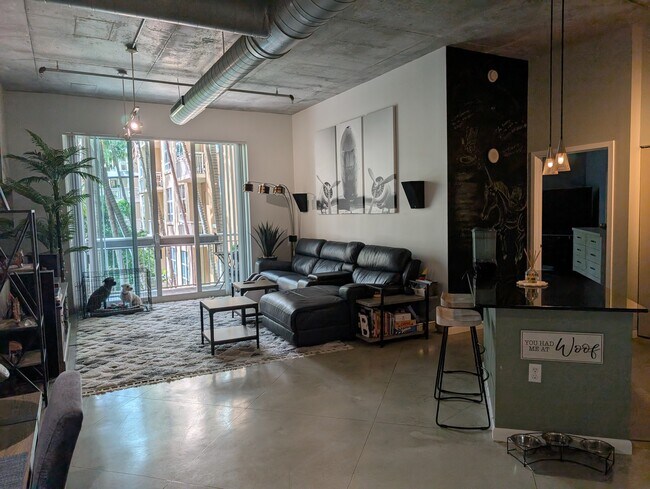 Sala de estar - 2001 Biscayne Blvd