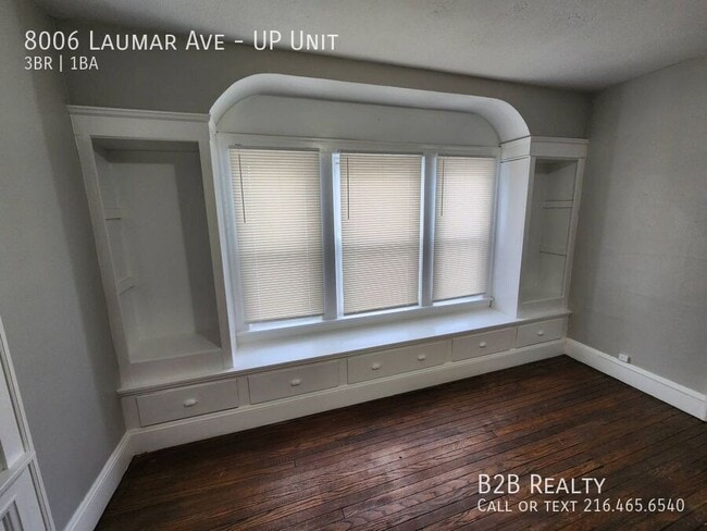 Foto del edificio - 8006 Laumar Ave