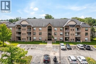 Building Photo - 451 Grand Marais Rd W