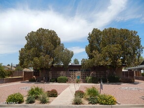 Building Photo - 3618 E Montecito Ave