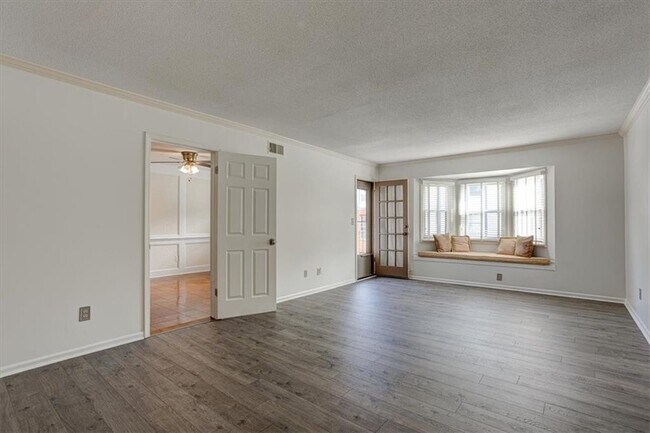 Foto del edificio - 6851 Roswell Rd