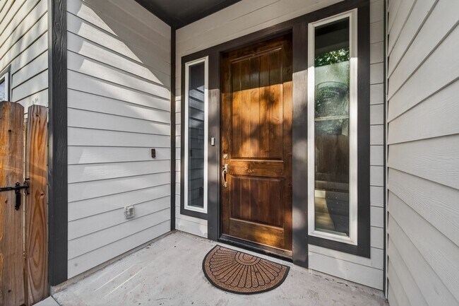 Building Photo - 4221 Galesburg St