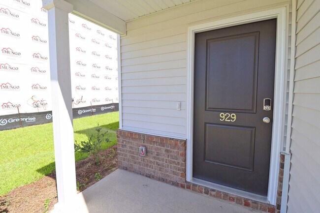 Building Photo - Beautiful Home in PRIME Lexington location!