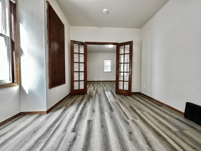 Foto del edificio - 808 Cherry St