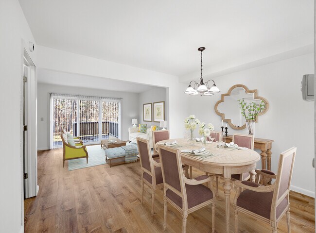 Foto del edificio - Whispering Pines