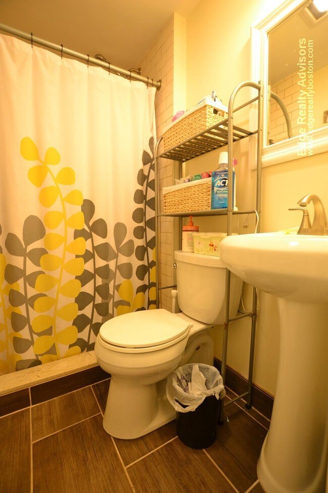 Foto del edificio - 214 Arlington St