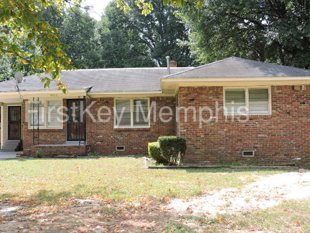 Building Photo - 3995 Comanche Rd