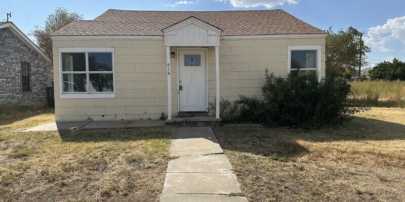 Primary Photo - *614 S Dallas