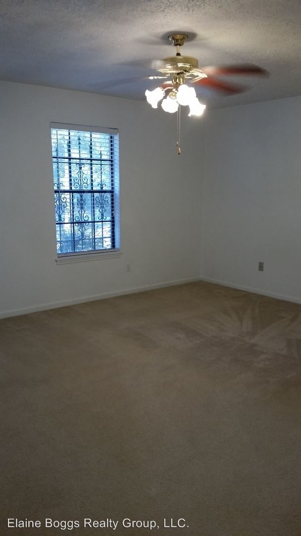 Building Photo - 417 Timberlane Cir