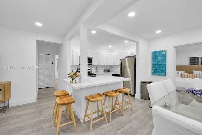 Foto del edificio - 6500 SW 57th Pl